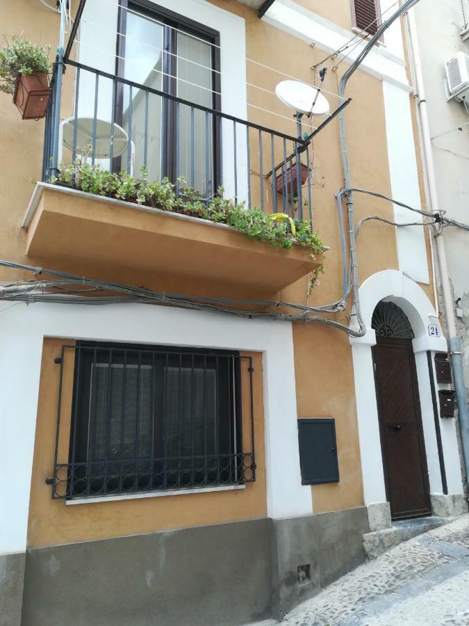 Apartamento amendola24 Cefalú Exterior foto